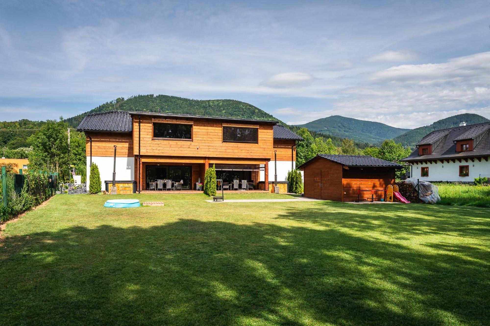 Luxapart Golf Ostravice Exterior photo